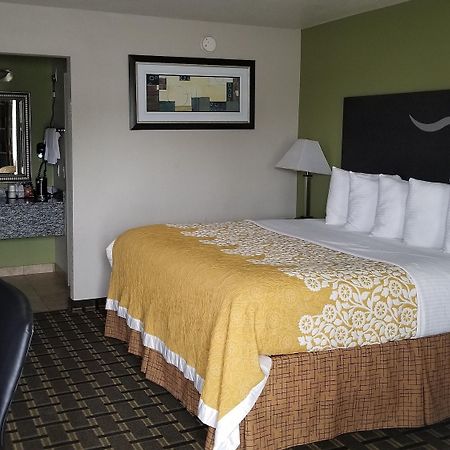 Days Inn West Memphis Esterno foto